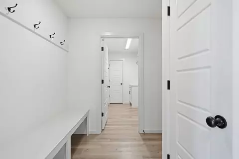 Entry Way - 2124 E 138th Pl S, Bixby, OK 74008 photo 4 of 4
