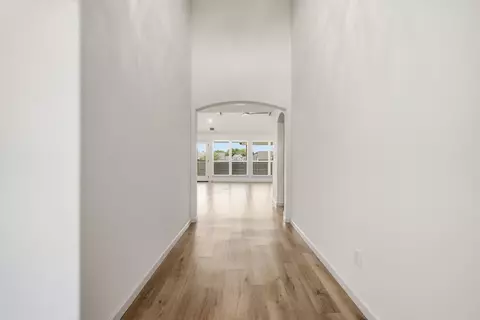 Entry Way - 2124 E 138th Pl S, Bixby, OK 74008 photo 1 of 4
