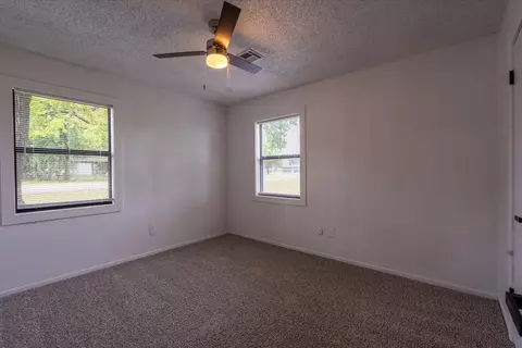 Bedroom - 308 E Stadium Rd, Bixby, OK 74008 photo 2 of 3