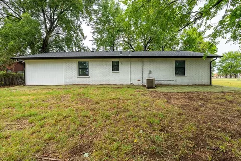 Exterior - 308 E Stadium Rd, Bixby, OK 74008 photo 4 of 6