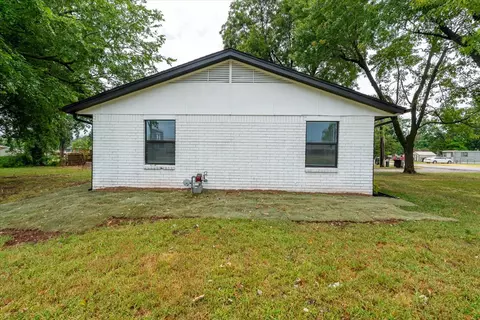 Exterior - 308 E Stadium Rd, Bixby, OK 74008 photo 3 of 6