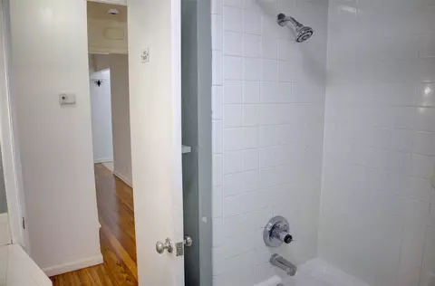 Bath - 3922 E 34th St, Tulsa, OK 74135 photo 5 of 5