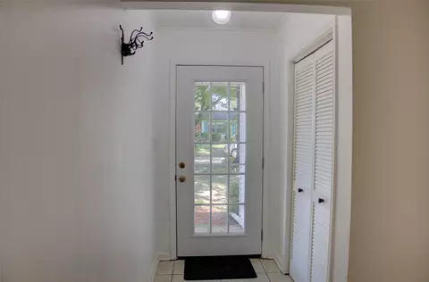 Entry Way - 3922 E 34th St, Tulsa, OK 74135 photo 1 of 1