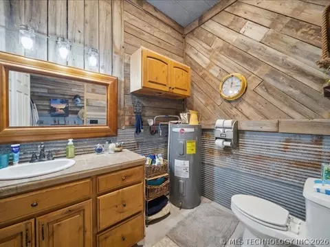 Bath - 36656 S 510 Rd, Eucha, OK 74342 photo 1 of 5