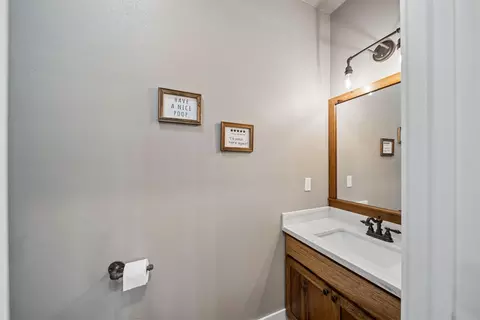 Bath - 20140 E 430 Rd, Claremore, OK 74017 photo 4 of 5