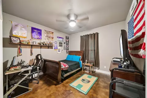 Bedroom - 20140 E 430 Rd, Claremore, OK 74017 photo 2 of 4