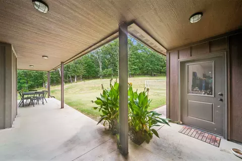 Exterior - 20140 E 430 Rd, Claremore, OK 74017 photo 8 of 13
