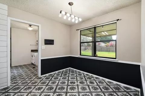Dining - 5008 E 97th Pl, Tulsa, OK 74137 photo 2 of 2