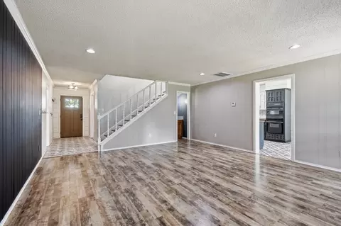Living - 5008 E 97th Pl, Tulsa, OK 74137 photo 7 of 9