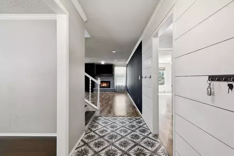 Entry Way - 5008 E 97th Pl, Tulsa, OK 74137 photo 1 of 2