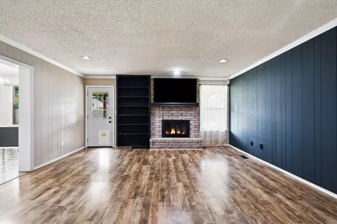 Living - 5008 E 97th Pl, Tulsa, OK 74137 photo 8 of 9