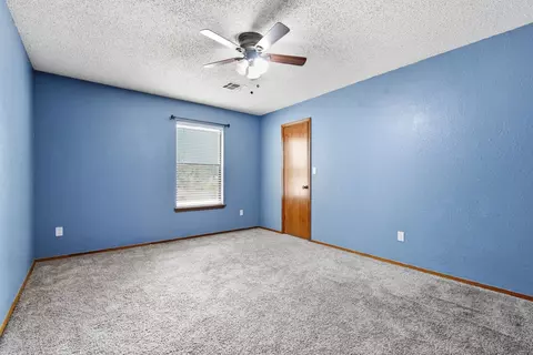 Bedroom - 5008 E 97th Pl, Tulsa, OK 74137 photo 8 of 10