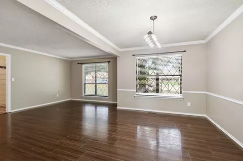 Living - 5008 E 97th Pl, Tulsa, OK 74137 photo 4 of 9
