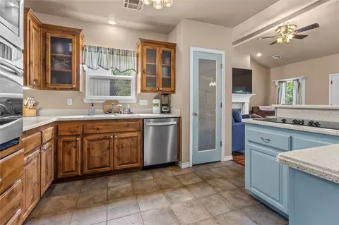 Kitchen - 420639 E 1166 Rd, Eufaula, OK 74432 photo 1 of 3