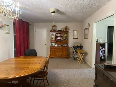 Dining - 912 S Thompson Ave, Cushing, OK 74023 photo 1 of 2