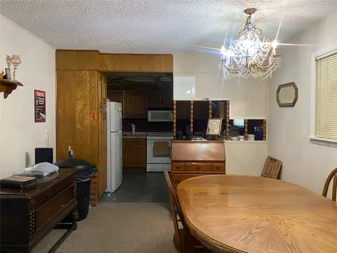 Dining - 912 S Thompson Ave, Cushing, OK 74023 photo 2 of 2
