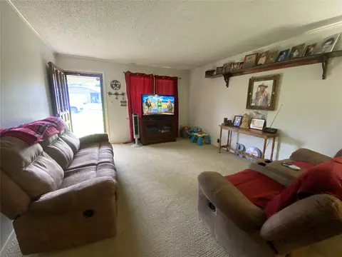 Living - 912 S Thompson Ave, Cushing, OK 74023 photo 1 of 1