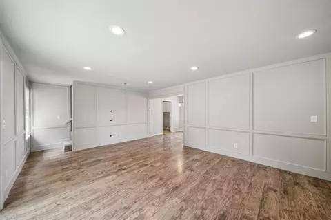 Living - 8225 Wright Pl, Broken Arrow, OK 74014 photo 4 of 7