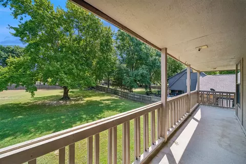 Exterior - 8225 Wright Pl, Broken Arrow, OK 74014 photo 4 of 6