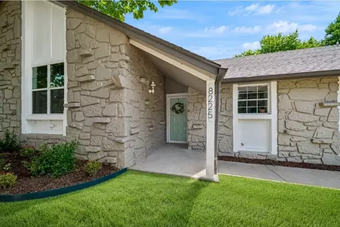 Exterior - 8225 Wright Pl, Broken Arrow, OK 74014 photo 2 of 6