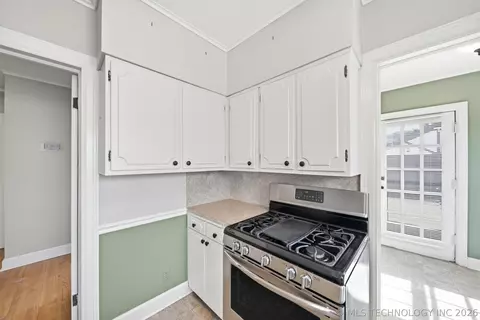 Kitchen - 2724 E 14th St, Tulsa, OK 74104 photo 4 of 5