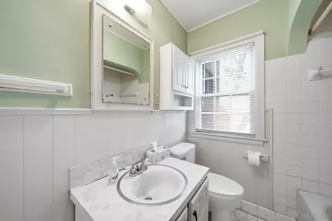 Bath - 2724 E 14th St, Tulsa, OK 74104 photo 1 of 4