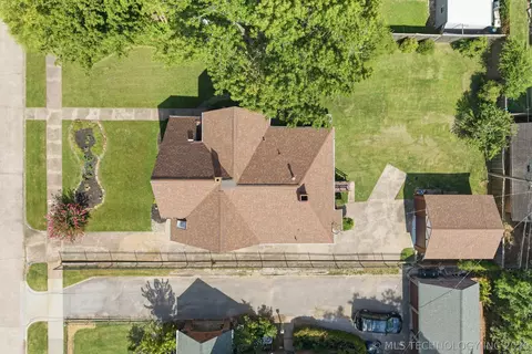View/Area - 2724 E 14th St, Tulsa, OK 74104 photo 3 of 4