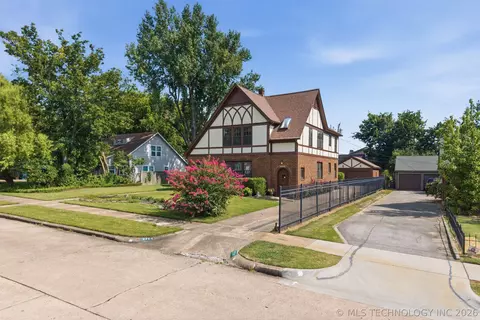 Exterior - 2724 E 14th St, Tulsa, OK 74104 photo 7 of 10