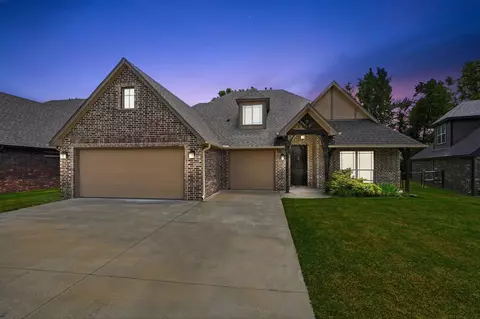 12116 E 69th St N, Owasso, OK 74055