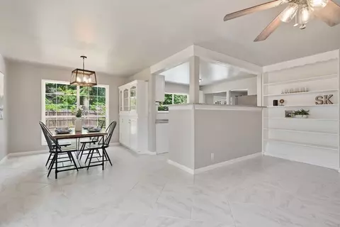Dining - 2211 E 54th St S, Tulsa, OK 74105 photo 1 of 3