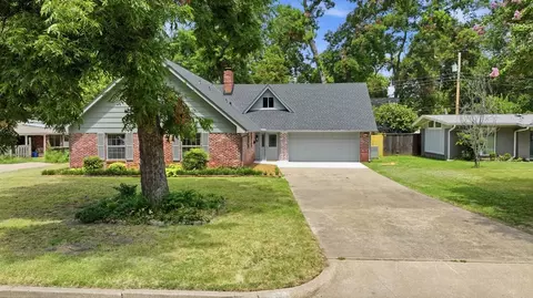 Exterior - 2211 E 54th St S, Tulsa, OK 74105 photo 3 of 5