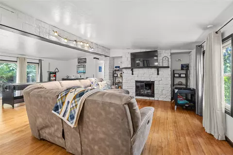 Living - 420676 E 1166 Rd, Eufaula, OK 74432 photo 1 of 2