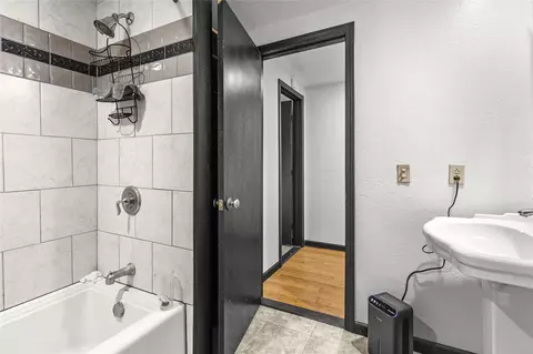 Bath - 420676 E 1166 Rd, Eufaula, OK 74432 photo 1 of 2