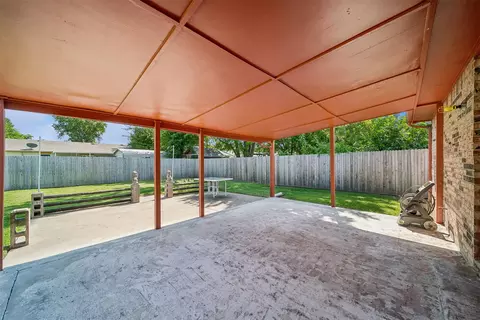Exterior - 11906 E 37th Pl, Tulsa, OK 74146 photo 3 of 9