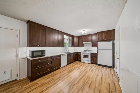 Kitchen - 11906 E 37th Pl, Tulsa, OK 74146 photo 1 of 2