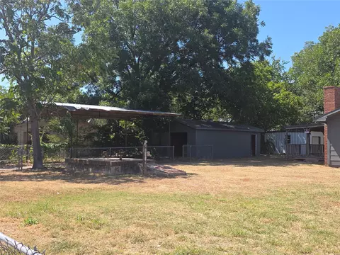 Exterior - 406 5th, Ringling, OK 73456 photo 7 of 9