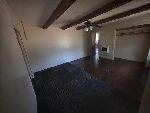 Living - 406 5th, Ringling, OK 73456 photo 1 of 2
