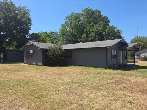 Exterior - 406 5th, Ringling, OK 73456 photo 5 of 9