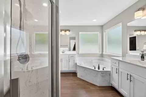 Bath - 31327 E 64th St S, Broken Arrow, OK 74014 photo 4 of 5