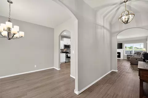 Entry Way - 31327 E 64th St S, Broken Arrow, OK 74014 photo 3 of 4