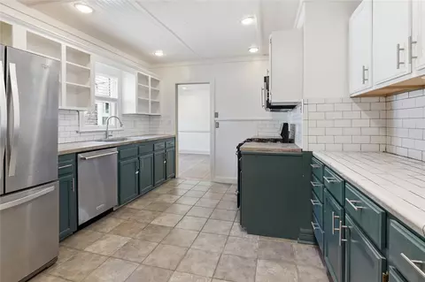 Kitchen - 2124 E 19th St, Tulsa, OK 74104 photo 5 of 5