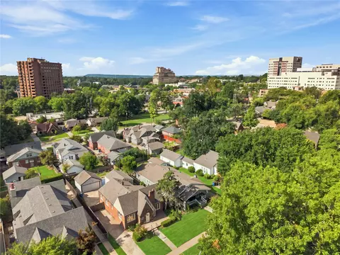 View/Area - 2124 E 19th St, Tulsa, OK 74104 photo 1 of 5
