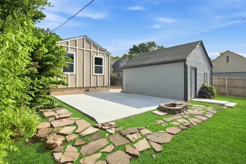Exterior - 2124 E 19th St, Tulsa, OK 74104 photo 6 of 8