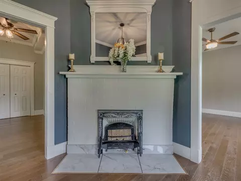 Living - 908 SE 3rd St, Wagoner, OK 74477 photo 1 of 4