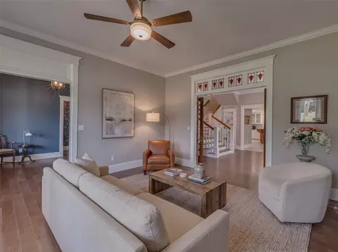 Living - 908 SE 3rd St, Wagoner, OK 74477 photo 4 of 4