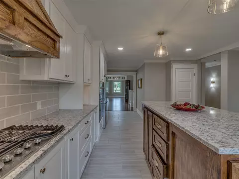 Kitchen - 908 SE 3rd St, Wagoner, OK 74477 photo 4 of 5