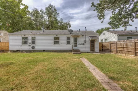 Exterior - 1349 E 42nd Pl, Tulsa, OK 74105 photo 6 of 6