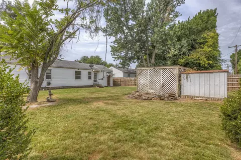 Exterior - 1349 E 42nd Pl, Tulsa, OK 74105 photo 5 of 6