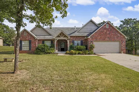 9279 Black Oak Ln, Sand Springs, OK 74063