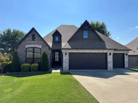 702 N 86th St, Broken Arrow, OK 74014